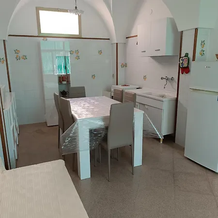 Prestigioso Palazzo Muia Con Vasca Idromassaggio Parabita